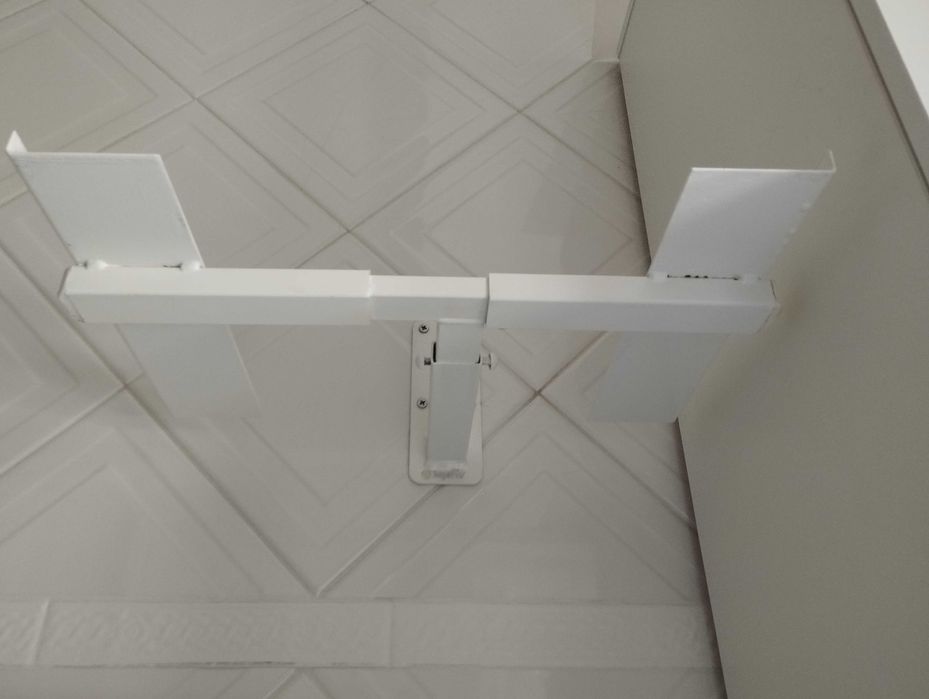 Suporte metálico branco para microondas