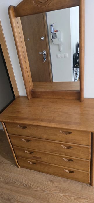 Kit quarto de casal(cama, comoda, mesa de cabeceira)