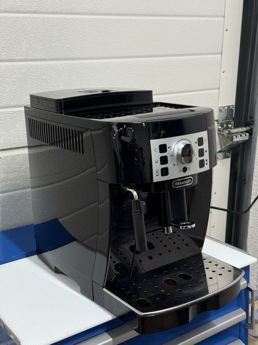 Кавомашина Delonghi Magnifica S 2022 рік  Делонгі , Делонжі