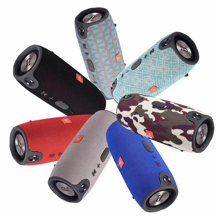 Coluna de som, Rádio, bluetooth, USB e portátil à resistente água.