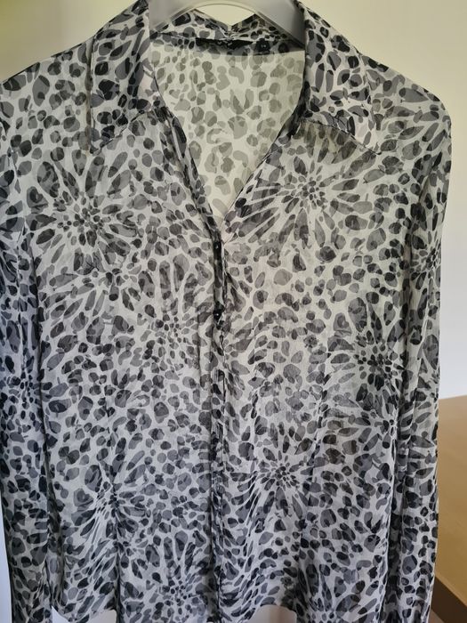 Bluzka zwiewna, rozpinana 14.