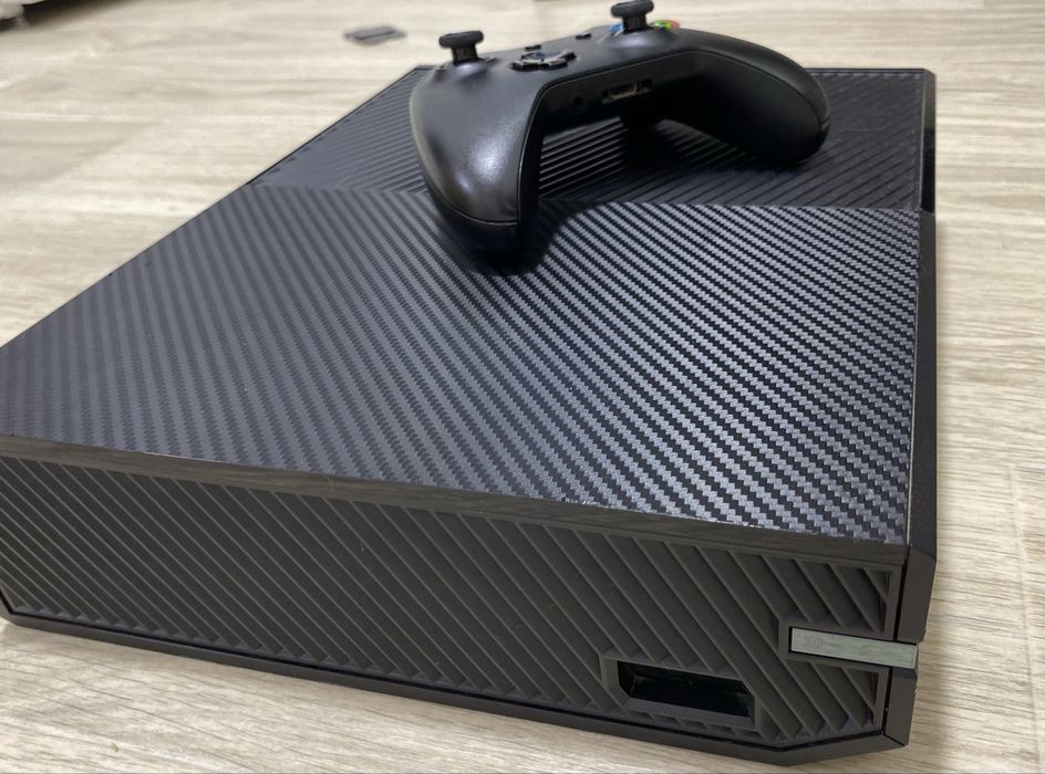 Xbox One 500 gb ігрова консоль / приставка