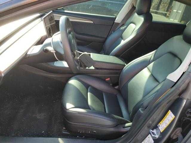 Електромобіль Tesla Model 3 Long Range 2022 року з США