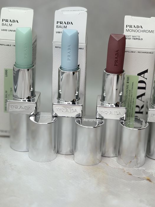 Бальзам помада для губ Prada