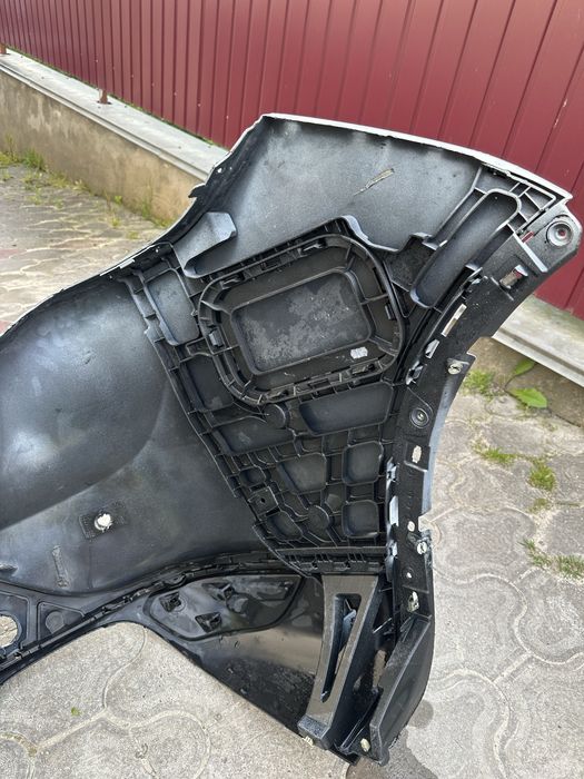 Бампер задній 7P5807421 Porsche