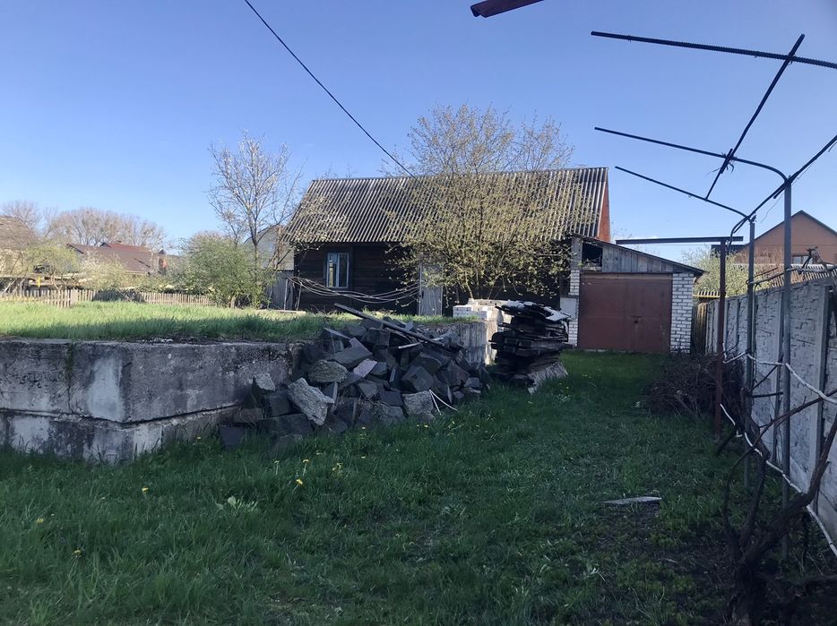 Продаж земельної ділянки з фундаментом вул. Дібрівська