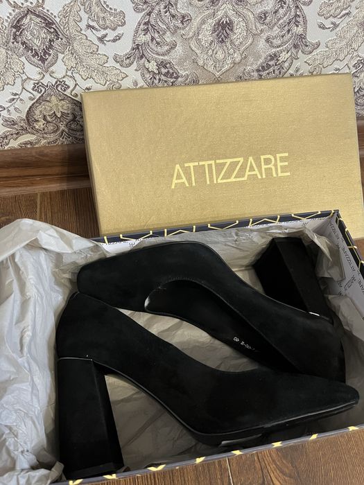 Жіночі туфлі ATTIZZARE чорні, нові, на підборах 40 розмір