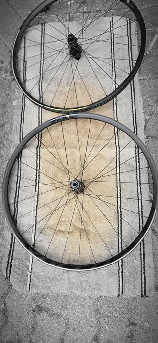 Syncros Silverton 1.5 CL com cubo Shimano 12v Micro Spline