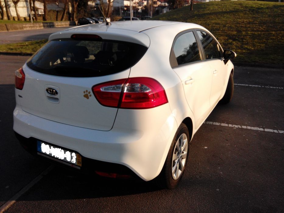 Kia  Rio  1.2 em muito bom estado