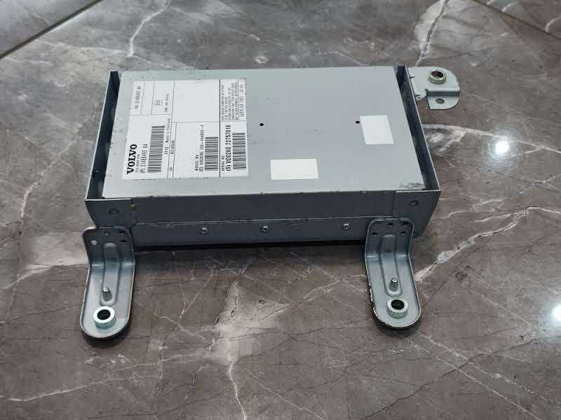 Wzmacniacz radia  Volvo V60