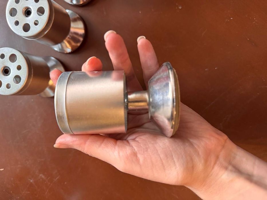 Ніжки для меблів ножки