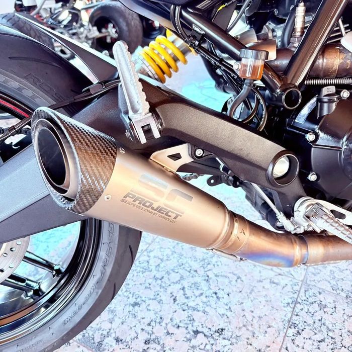 Ducati Monster 797 Plus