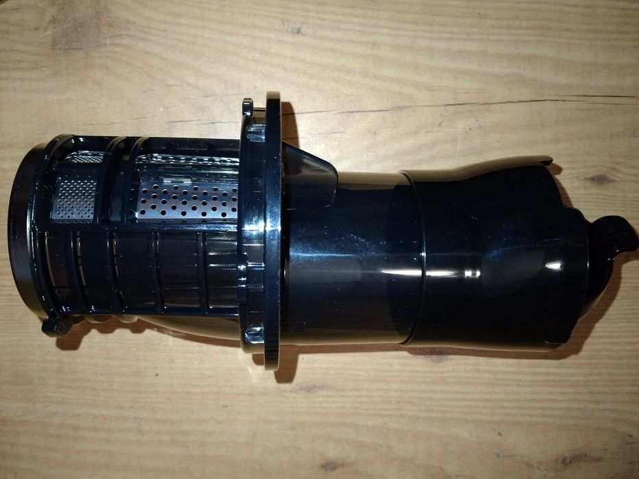 Продам шнековую соковыжималку