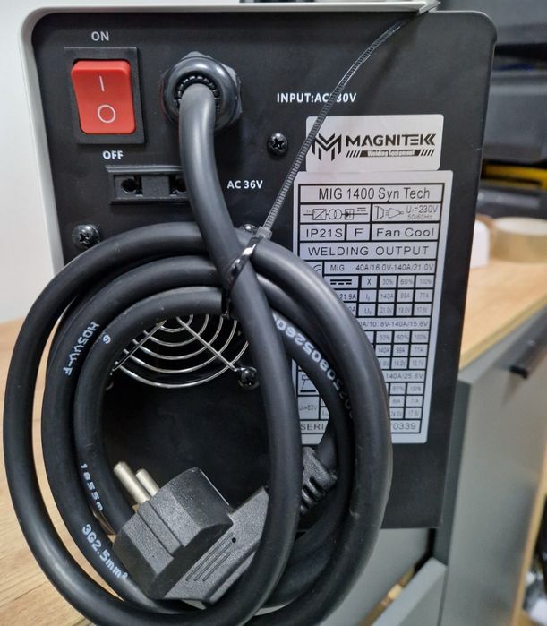 Сварочный полуавтомат MIG Магнитек 1400 Sin Tec   Profi