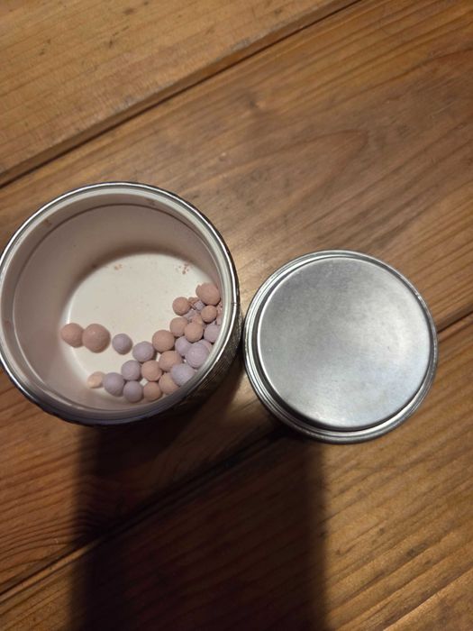 Puderniczka guerlain meteorites + kulki