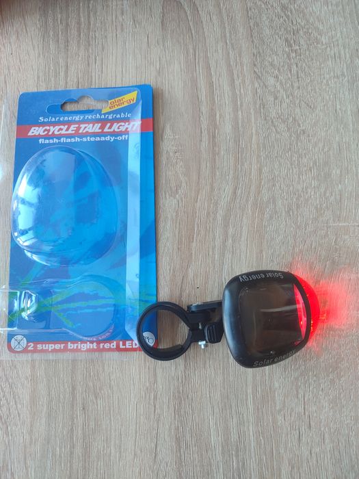 Задній ліхтарик на велосипед