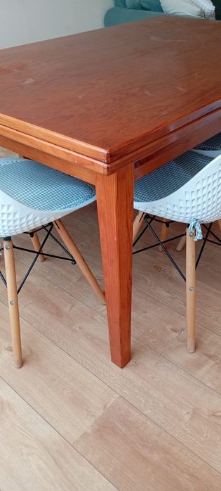 Mesa extensível em madeira maciça