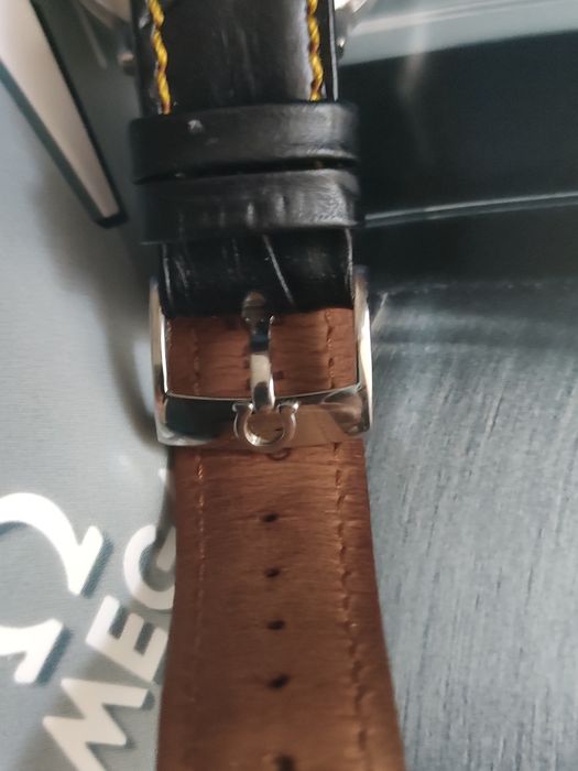 Relógio clássico estrela vermelha