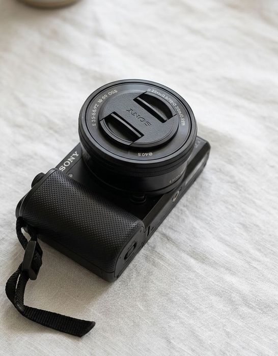 Máquina Fotográfica SONY ZVE10