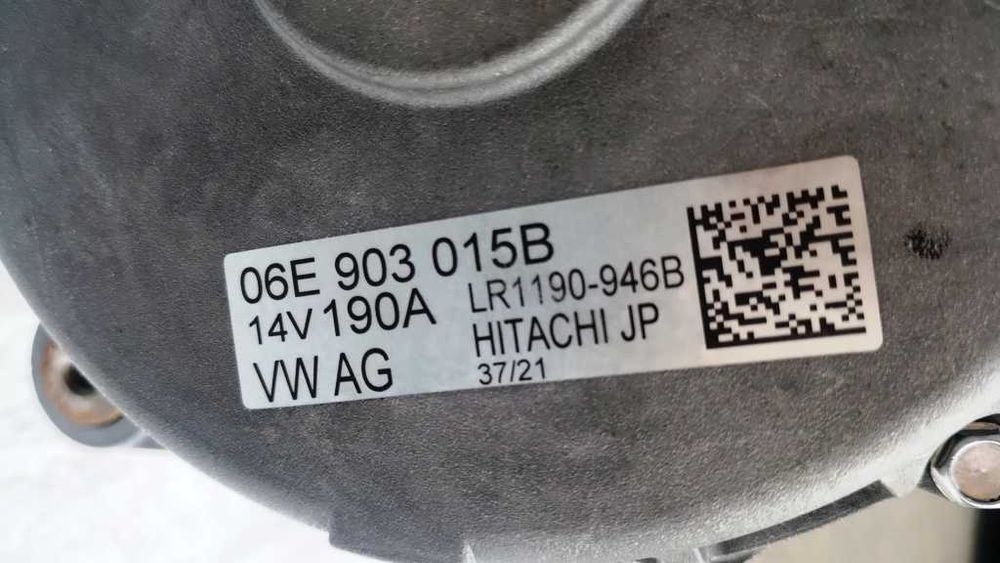Генератор з водяним охолодженням Audi Q7 06E903015B 06E903015