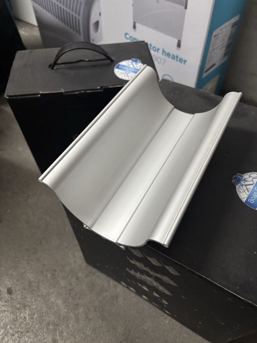 Garrafeira de aluminio