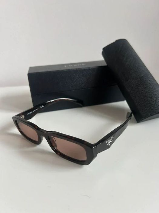 Okulary przeciwsłoneczne PRADA