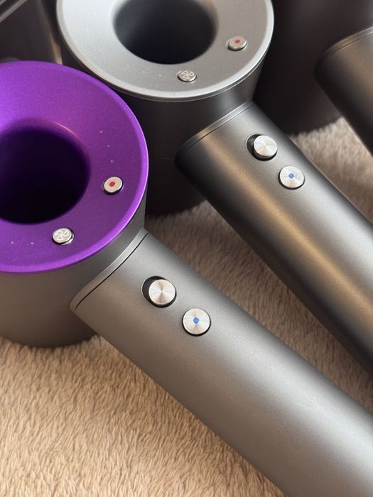 Фен-стайлер у стилі Dyson