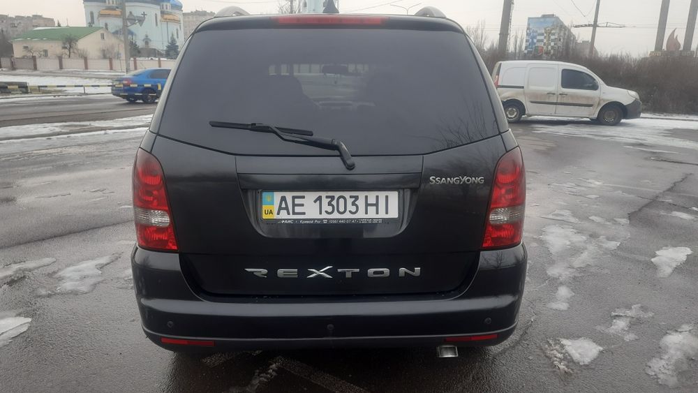 Продам SsangYong Raxton 2.7 дизель