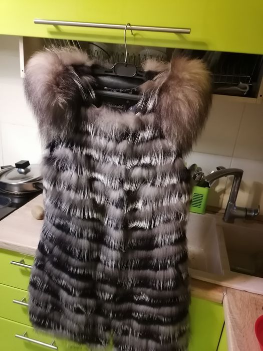 Жилетка из натурального меха, шубка