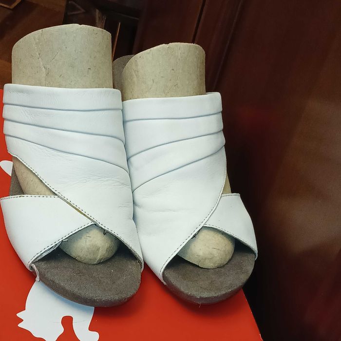 Белые сабо Gabor на танкетке. Размер 38,