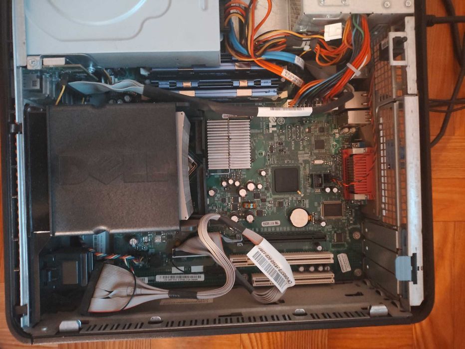 DELL OPTIPLEX 745 Intel Pentium D 3.00 GHz 4GB RAM DDR2 150GB