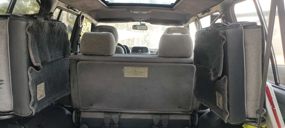 Mitsubishi Pajero GLS - 7 lugares