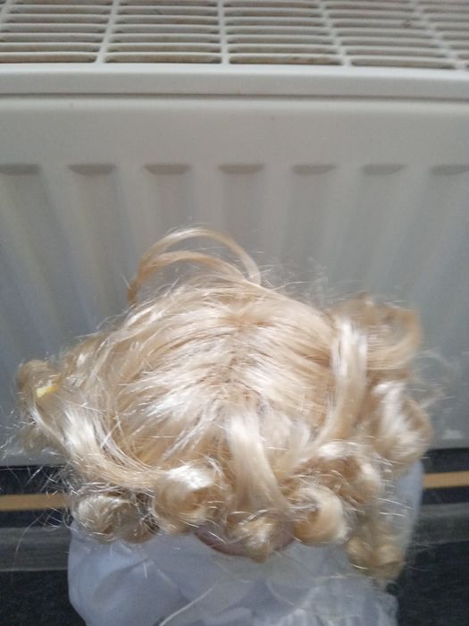 Lalka retro vintage biała suknia