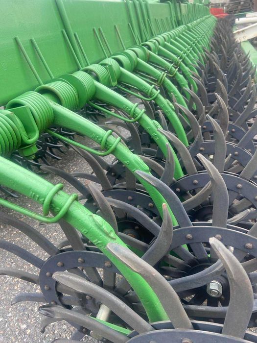 Борона-мотыга ротаційна John Deere 400 4,6/ 6/ 9/ 12 м.