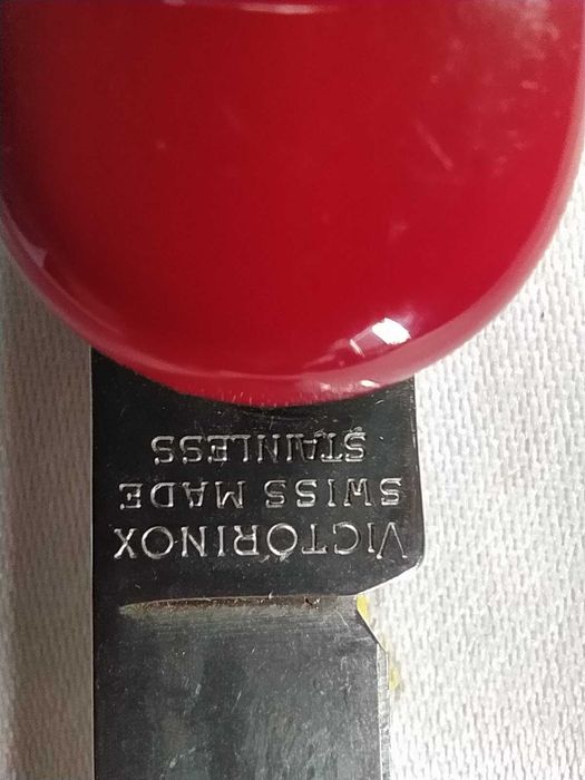 Nie uzywany, orginalny scyzoryk Victorinox