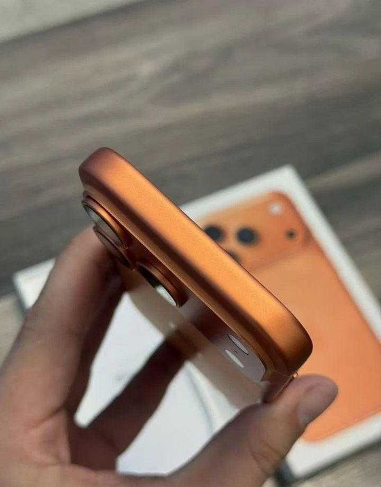 iPhone 17 Pro, 256 ГБ, SIM + eSIM