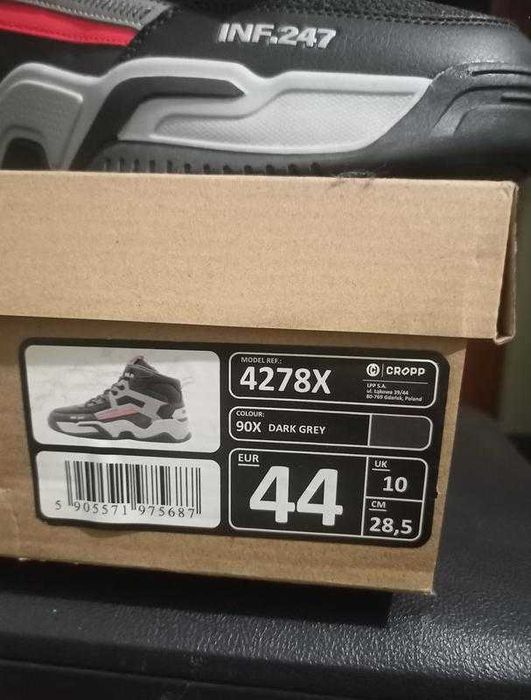 Теплые высокие кроссовки Cropp модель 4278x