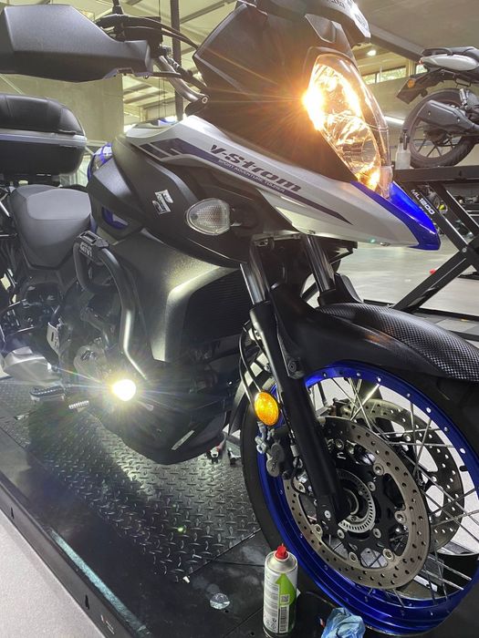 Suzuki V-STORM 650 XT de 2023 com 9mil kms