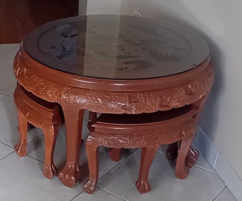 Mesa de chá oriental + 4 bancos