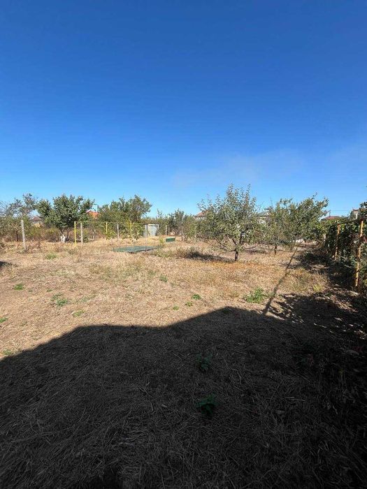 Продам дом с участком в пригороде Одессы