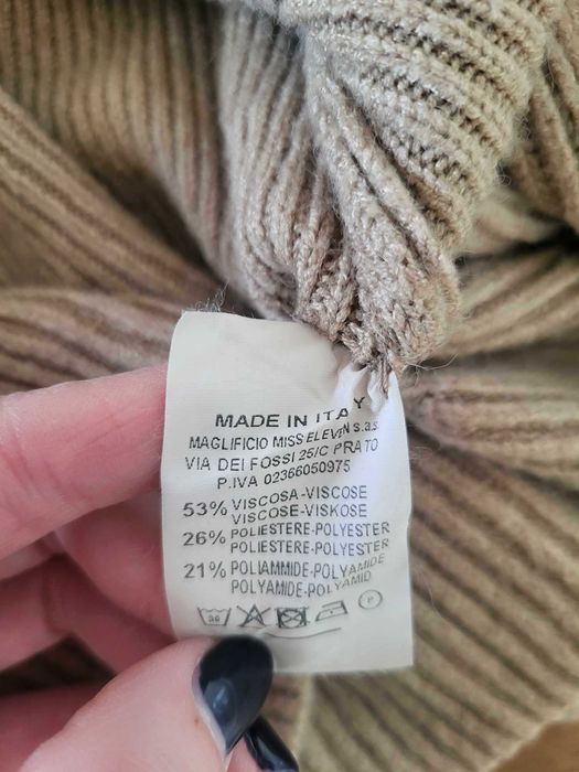 Colete Macio Bege Folhos (NOVO)