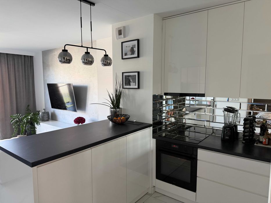 Nowoczesne 3-pokojowe mieszkanie | 65,20 m² | Ostatnie piętro | Klimatyzacja | Komórka lokatorska + miejsce postojowe