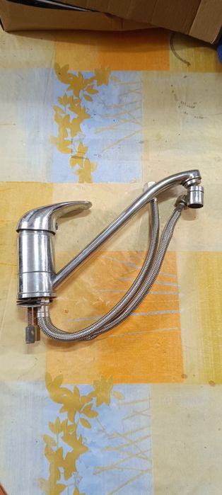 Torneira para cozinha, bidé e lavatório de loiça