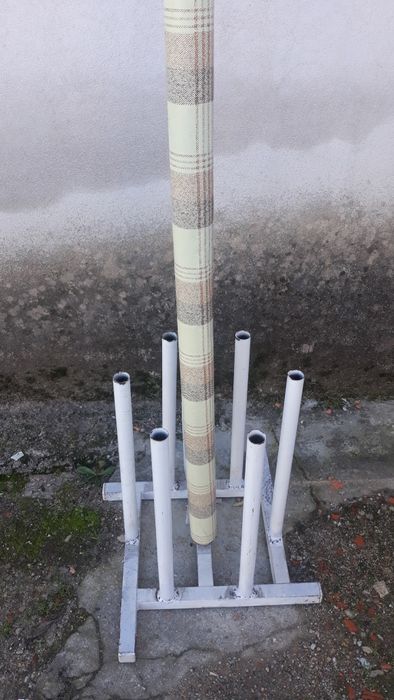 Expositor de toalhas de rolo