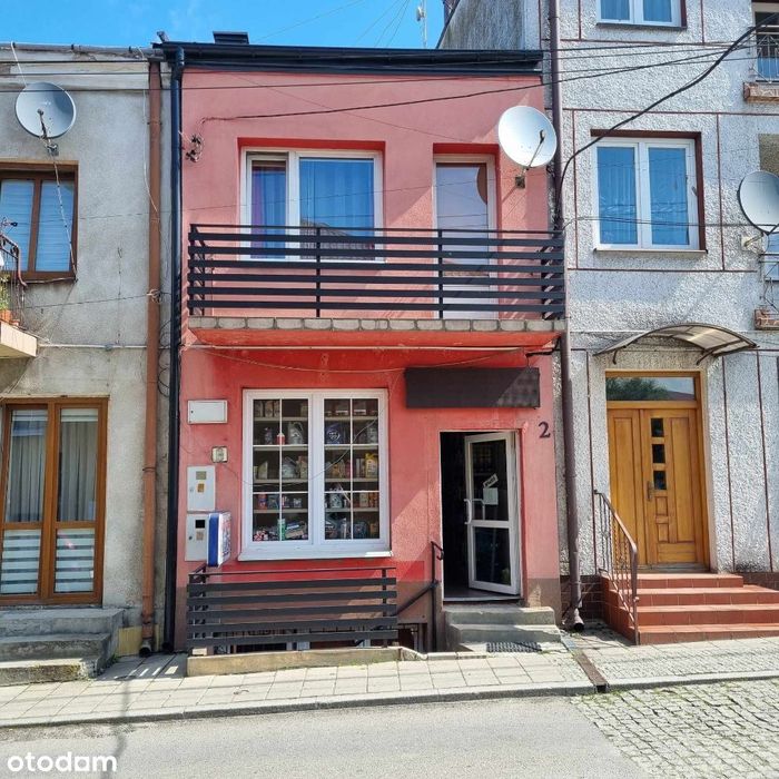 Sprzedam dom z lokalem użytkowym w rynku Klimontów - REZERWACJA