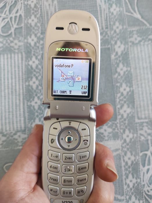 Motorola V220 com carregador