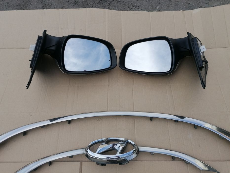 Hyundai i30 II  lusterko lewe RAH  gril chrom emblemat przód