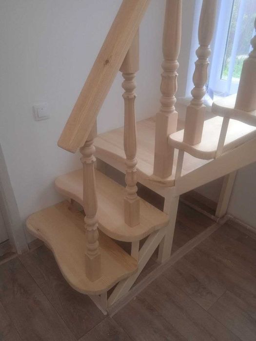 Міжповерхові сходи