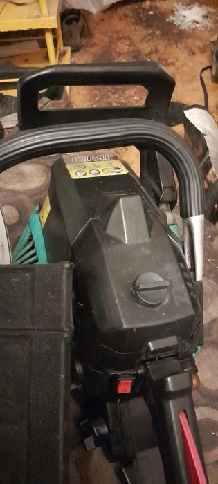 Продам бензопилу рабочач