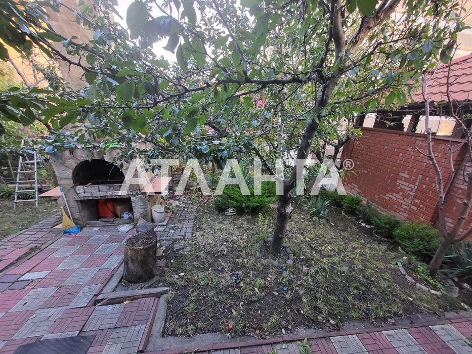 Дом-дача с мезонином возле моря, район Совиньона